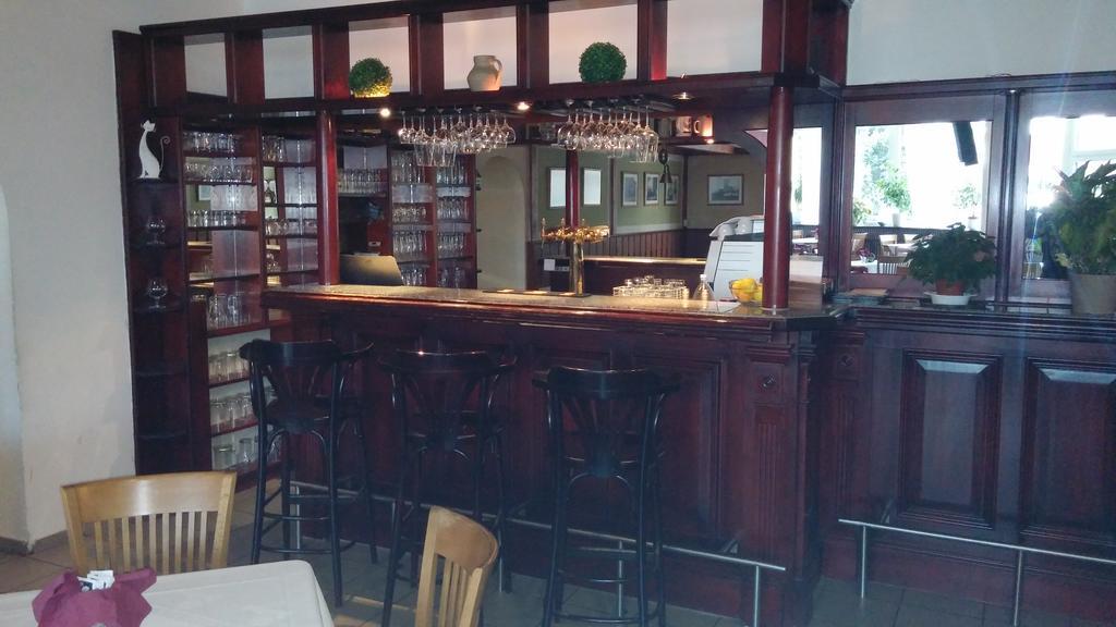 קלאטובי Hotel Rozvoj מראה חיצוני תמונה