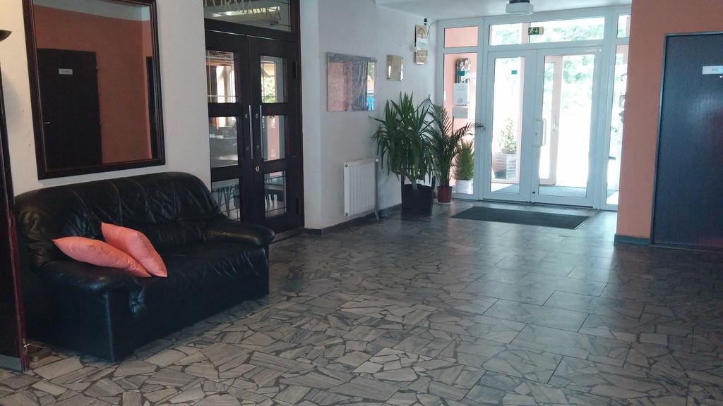 קלאטובי Hotel Rozvoj מראה חיצוני תמונה