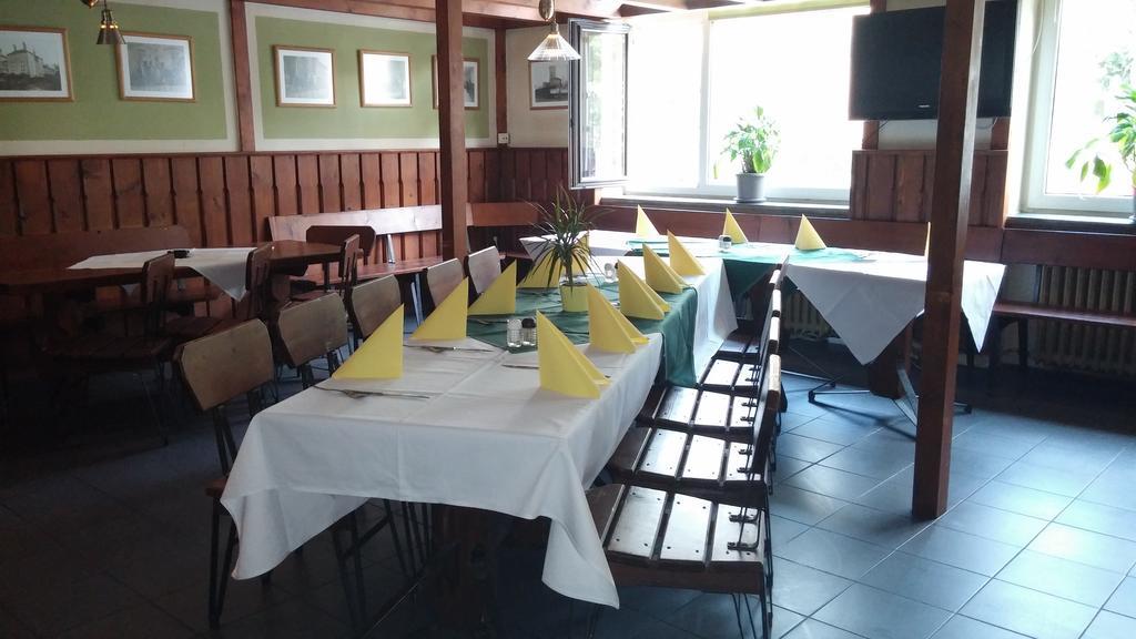 קלאטובי Hotel Rozvoj מראה חיצוני תמונה