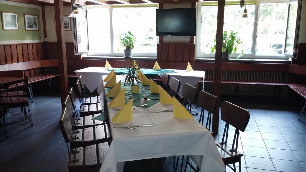 קלאטובי Hotel Rozvoj מראה חיצוני תמונה