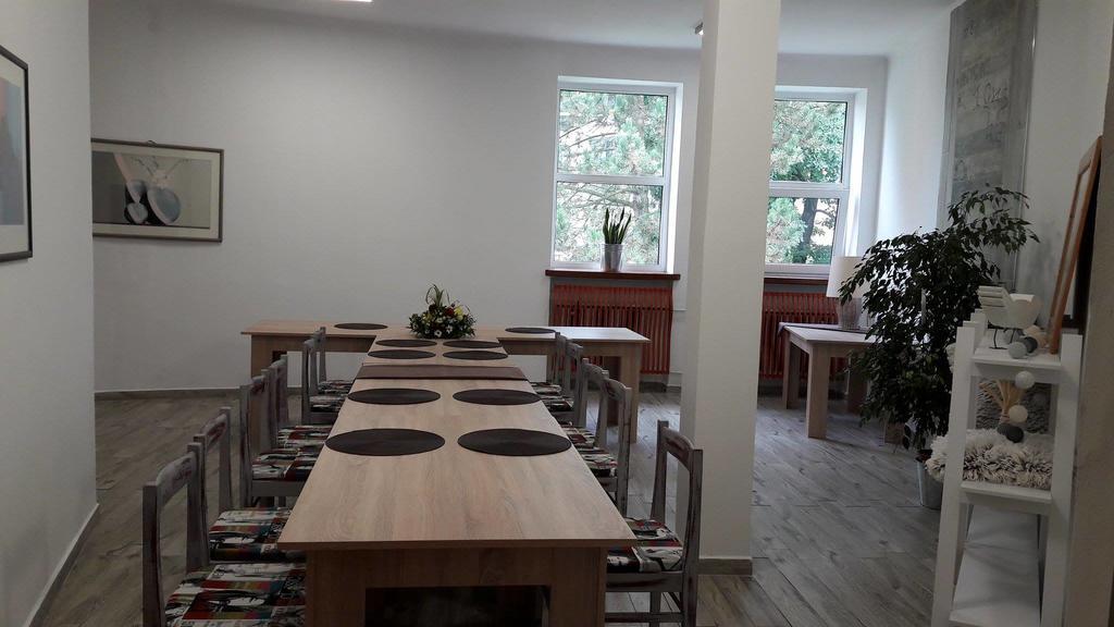 קלאטובי Hotel Rozvoj מראה חיצוני תמונה