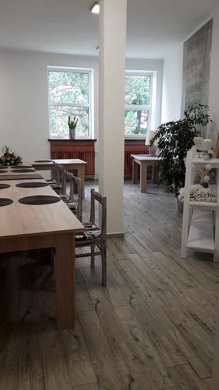 קלאטובי Hotel Rozvoj מראה חיצוני תמונה
